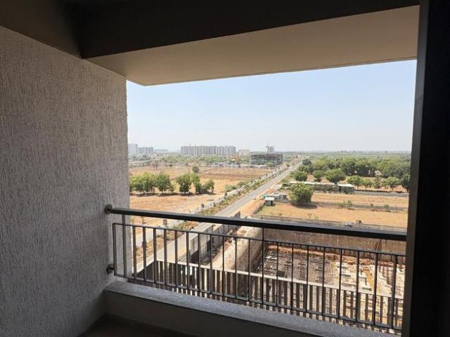 2 BHK Apartment in Shela for rent Ahmedabad. The reference number is 20275969