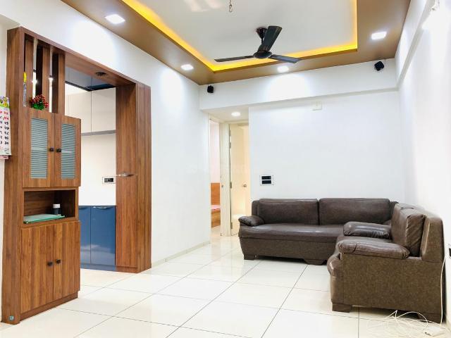 2 BHK Apartment in Shela for rent Ahmedabad. The reference number is 20288268