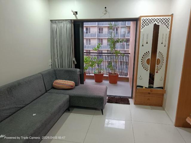2 BHK Apartment in Shela for rent Ahmedabad. The reference number is 20323074