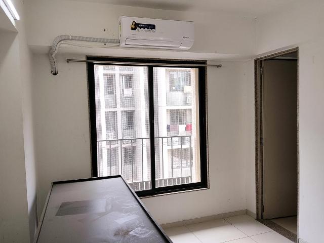2 BHK Apartment in Shela for rent Ahmedabad. The reference number is 20372224