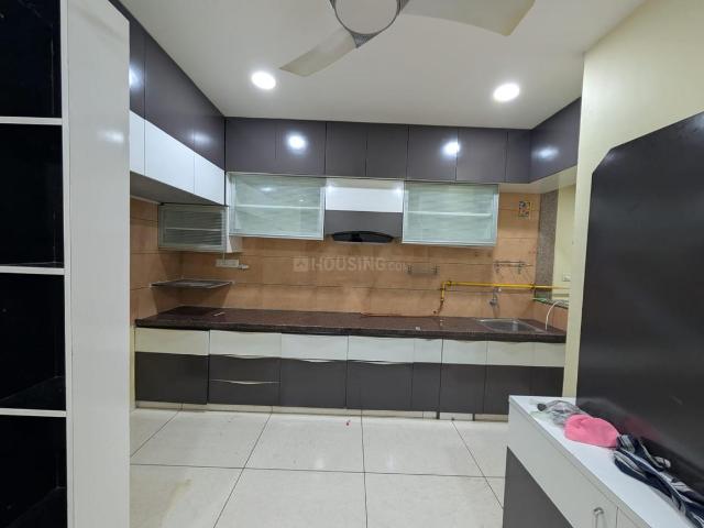 2 BHK Apartment in Shela for rent Ahmedabad. The reference number is 20392517