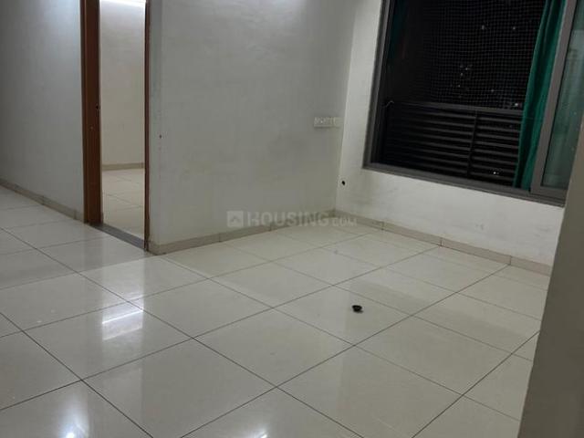 2 BHK Apartment in Shela for rent Ahmedabad. The reference number is 20400520