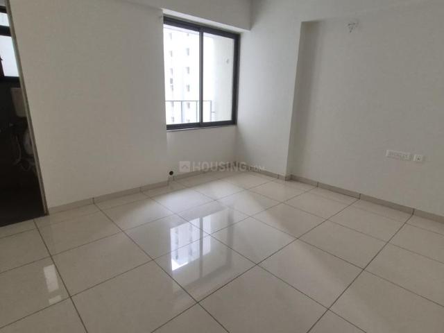 2 BHK Apartment in Shela for rent Ahmedabad. The reference number is 20812194