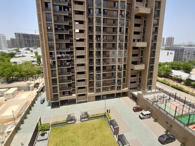 2 BHK Apartment in Shela for resale Ahmedabad. The reference number is 20641115