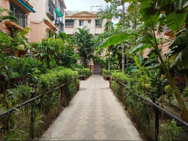 2 BHK Apartment in Shibpur for rent Howrah. The reference number is 20727997