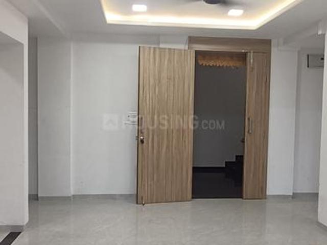 2 BHK Apartment in Shivaji Nagar for rent Nagpur. The reference number is 20036031
