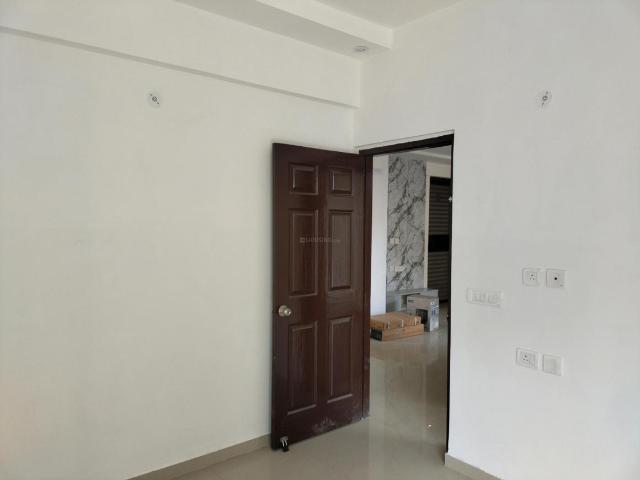 2 BHK Apartment in Siddharth Vihar for rent Ghaziabad. The reference number is 19029777