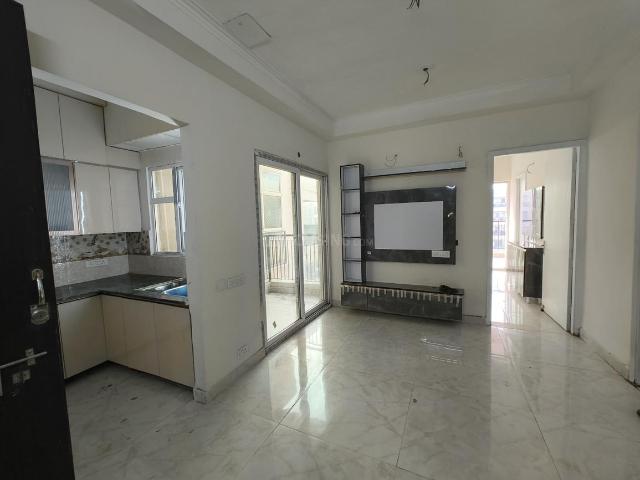 2 BHK Apartment in Siddharth Vihar for rent Ghaziabad. The reference number is 19910300