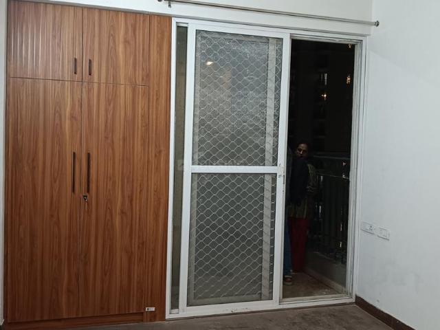 2 BHK Apartment in Siddharth Vihar for rent Ghaziabad. The reference number is 19919264