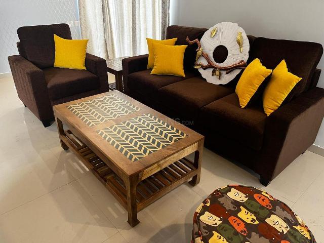 2 BHK Apartment in Siddharth Vihar for rent Ghaziabad. The reference number is 20272462