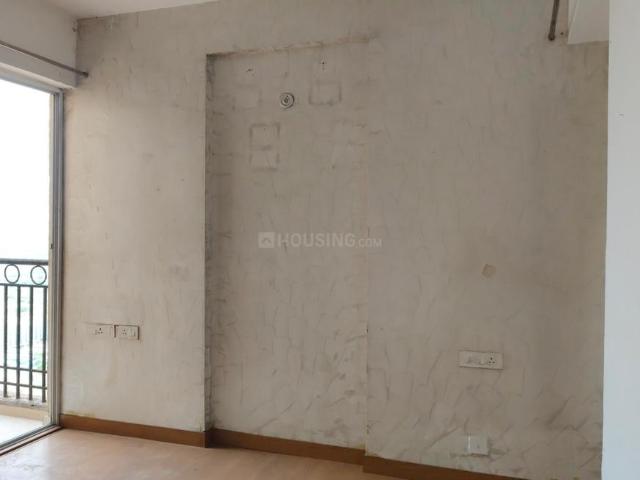 2 BHK Apartment in Siddharth Vihar for rent Ghaziabad. The reference number is 20452193