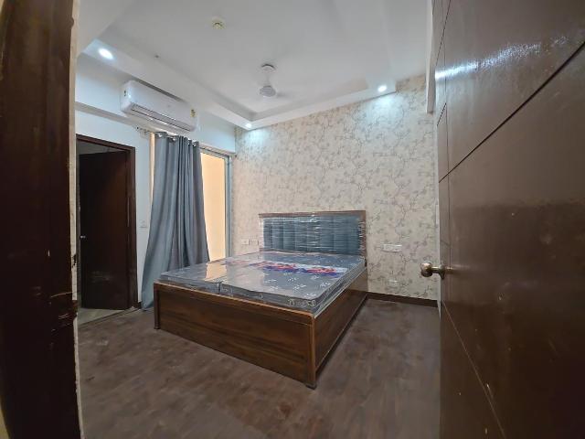 2 BHK Apartment in Siddharth Vihar for rent Ghaziabad. The reference number is 20490599