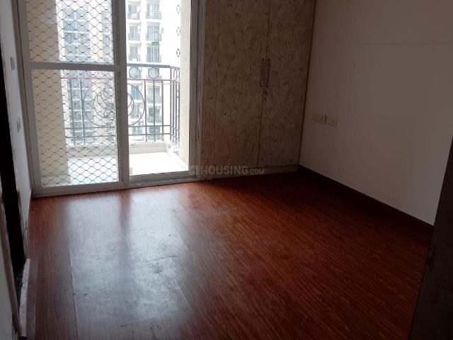 2 BHK Apartment in Siddharth Vihar for rent Ghaziabad. The reference number is 20604376