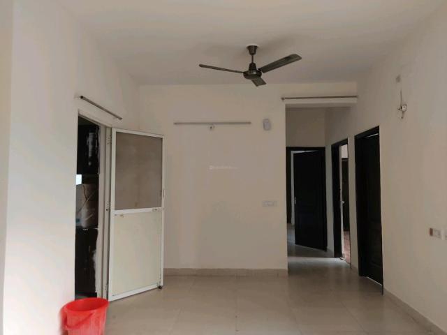 2 BHK Apartment in Siddharth Vihar for resale Ghaziabad. The reference number is 15936036