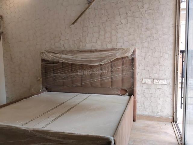 2 BHK Apartment in Siddharth Vihar for resale Ghaziabad. The reference number is 20844799
