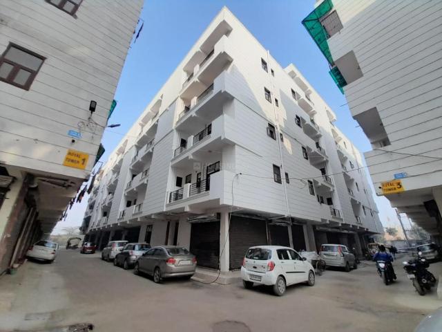 2 BHK Apartment in Siddharth Vihar for resale Ghaziabad. The reference number is 20925529