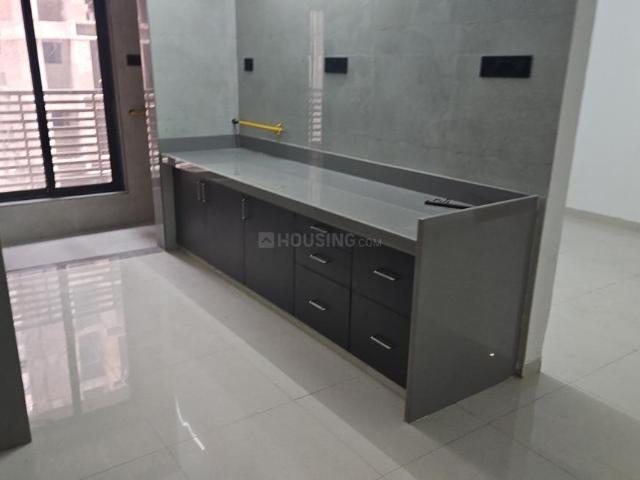 2 BHK Apartment in Sima Nagar for rent Surat. The reference number is 19411701