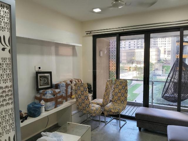 2 BHK Apartment in Sion for rent Mumbai. The reference number is 18553102