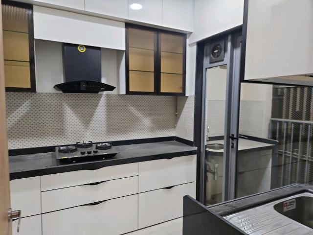 2 BHK Apartment in Sion for rent Mumbai. The reference number is 18065518