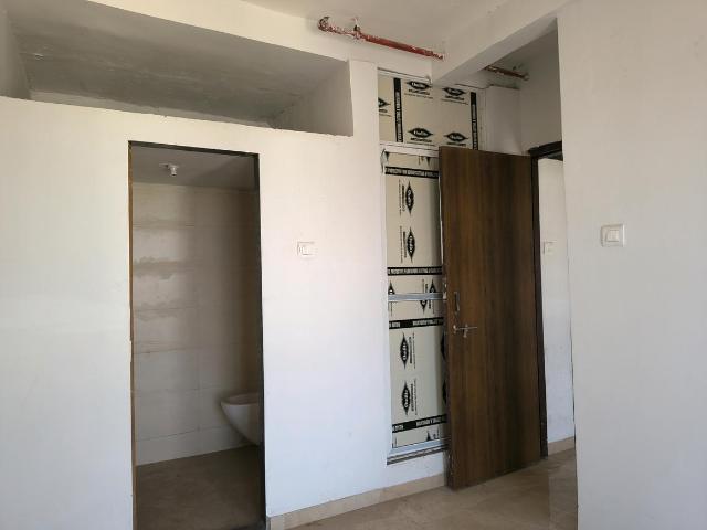 2 BHK Apartment in Sion for rent Mumbai. The reference number is 19482188