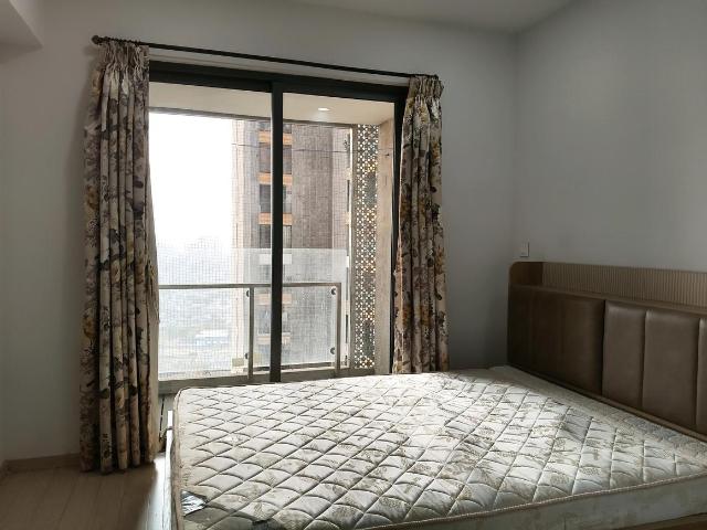 2 BHK Apartment in Sion for rent Mumbai. The reference number is 19353779