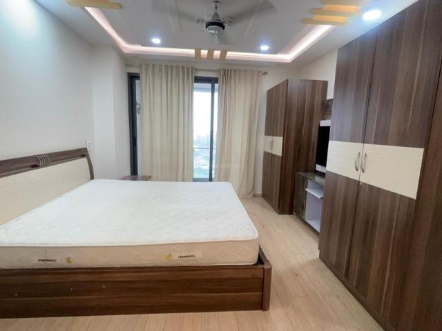 2 BHK Apartment in Sion for rent Mumbai. The reference number is 20624783