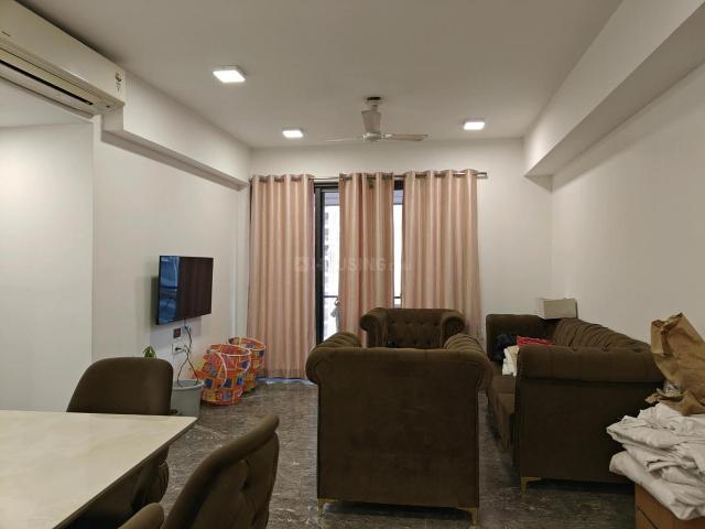 2 BHK Apartment in Sion for rent Mumbai. The reference number is 20007361