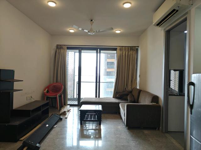2 BHK Apartment in Sion for rent Mumbai. The reference number is 20178875