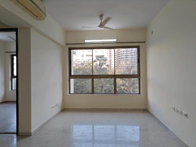 2 BHK Apartment in Sion for resale Mumbai. The reference number is 15038167