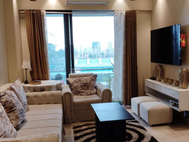 2 BHK Apartment in Sion for resale Mumbai. The reference number is 15310483
