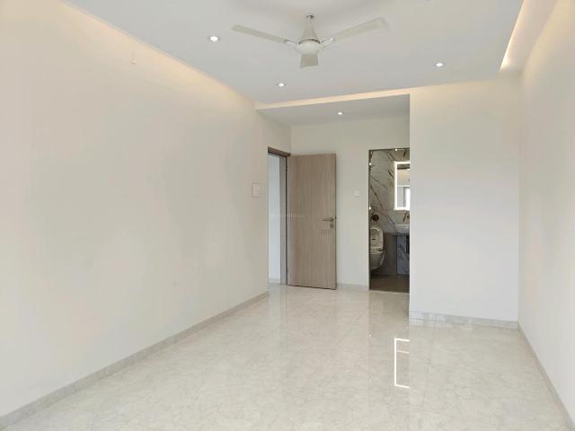 2 BHK Apartment in Sion for resale Mumbai. The reference number is 16053170