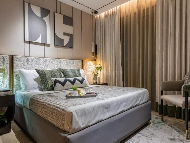 2 BHK Apartment in Sion for resale Mumbai. The reference number is 16053100