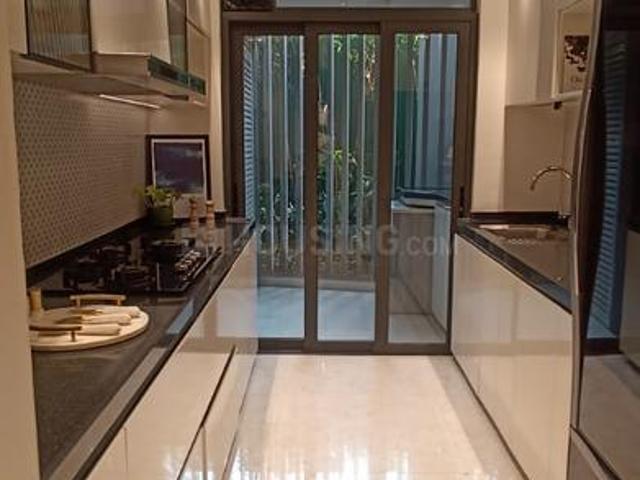 2 BHK Apartment in Sion for resale Mumbai. The reference number is 16514778