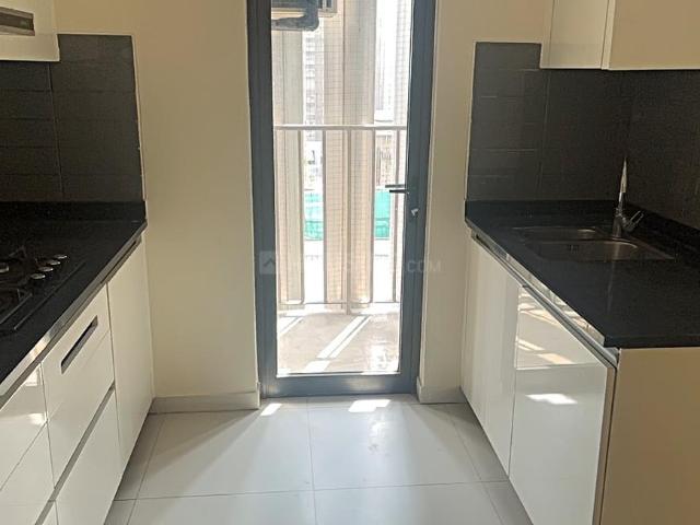 2 BHK Apartment in Sion for resale Mumbai. The reference number is 18582177