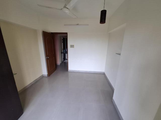 2 BHK Apartment in Sion for resale Mumbai. The reference number is 18648110