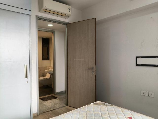 2 BHK Apartment in Sion for resale Mumbai. The reference number is 18890754