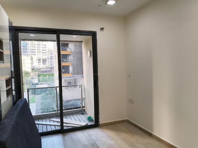 2 BHK Apartment in Sion for resale Mumbai. The reference number is 19354845