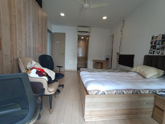 2 BHK Apartment in Sion for resale Mumbai. The reference number is 19450455
