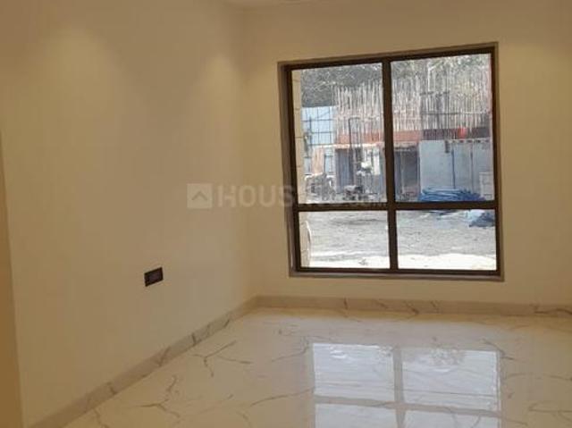 2 BHK Apartment in Sion for resale Mumbai. The reference number is 19641170