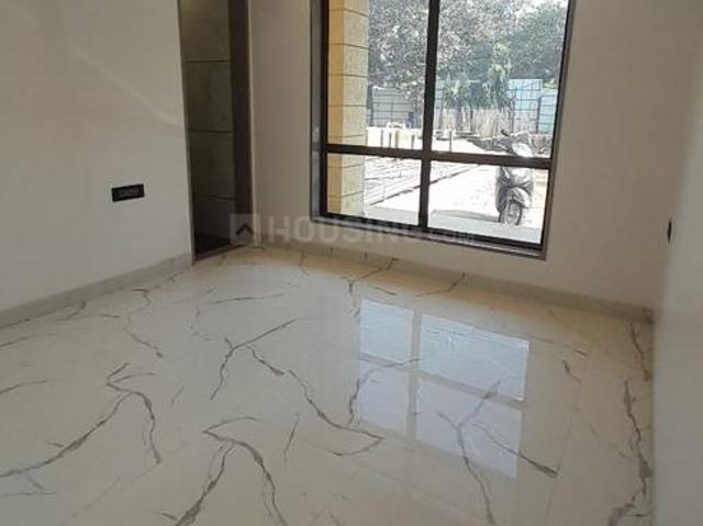 2 BHK Apartment in Sion for resale Mumbai. The reference number is 19641255