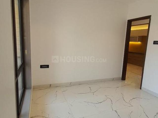 2 BHK Apartment in Sion for resale Mumbai. The reference number is 19641229
