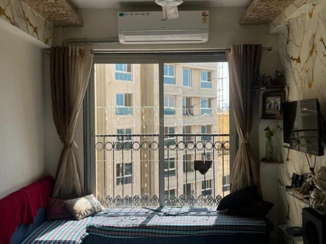 2 BHK Apartment in Sion for resale Mumbai. The reference number is 20053873