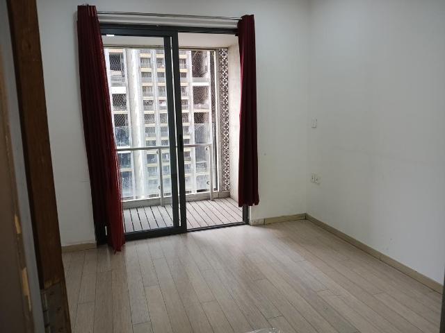2 BHK Apartment in Sion for resale Mumbai. The reference number is 20037187