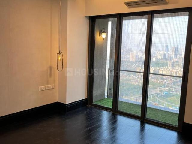 2 BHK Apartment in Sion for resale Mumbai. The reference number is 20368276