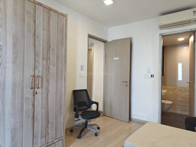 2 BHK Apartment in Sion for resale Mumbai. The reference number is 20483033