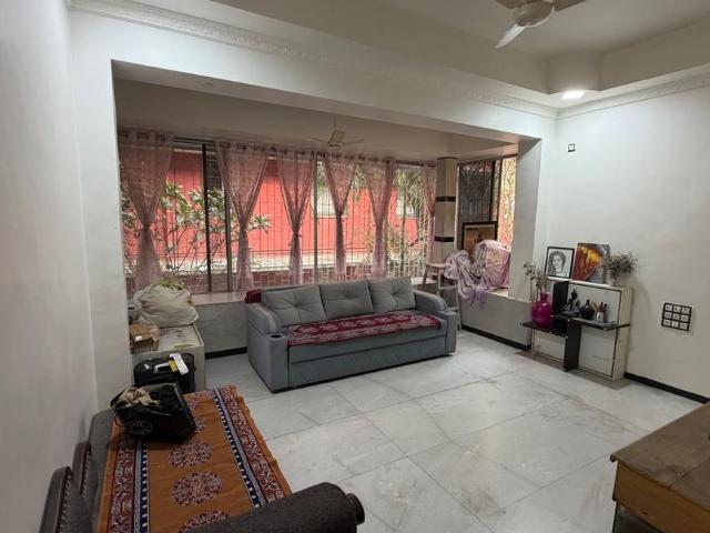 2 BHK Apartment in Sion for resale Mumbai. The reference number is 19492069