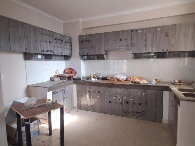2 BHK Apartment in Sultanpur Road for rent Lucknow. The reference number is 18996693