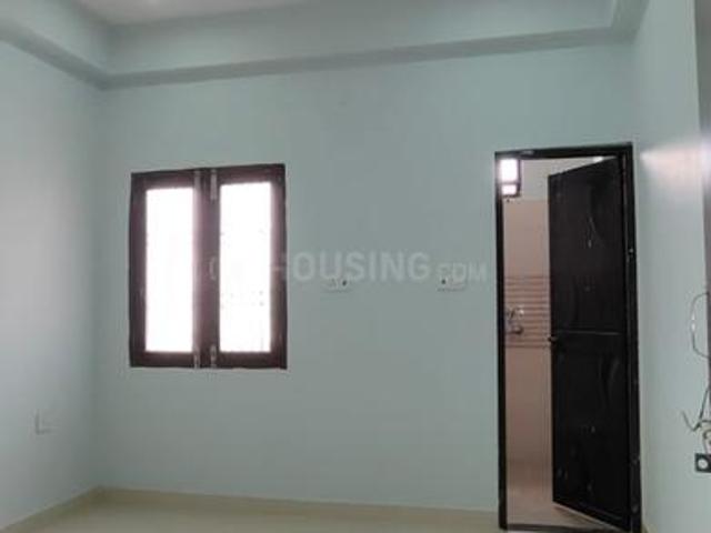 2 BHK Apartment in Sunderpur for rent Varanasi. The reference number is 20690145