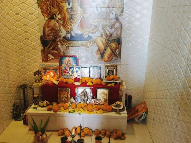 2 BHK Apartment in Sunpharma Road for rent Vadodara. The reference number is 17959046