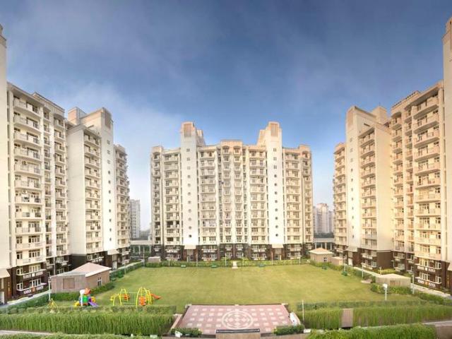 2 BHK Apartment in Sushant Lok Phase 1 for resale Gurgaon. The reference number is 20424251